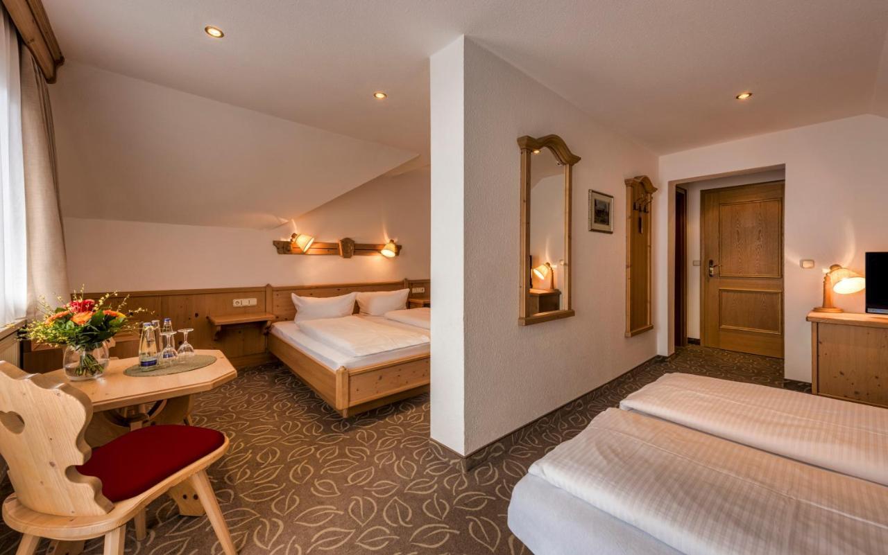 Hotel Gasthof Alter Wirt Farchant Exterior foto